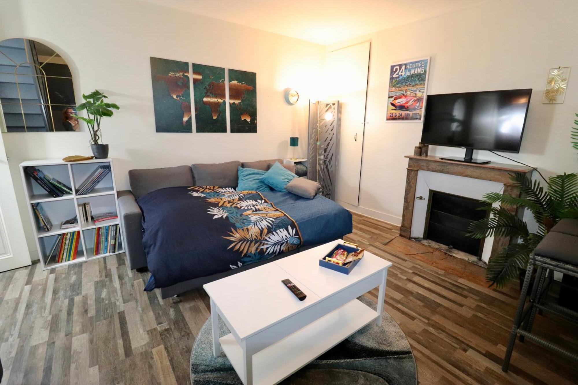 Duplex Au 2Eme Et De Notre Maison -Acces Au Jardin-Smart Tv-Streaming-Wifi Le Mans Buitenkant foto